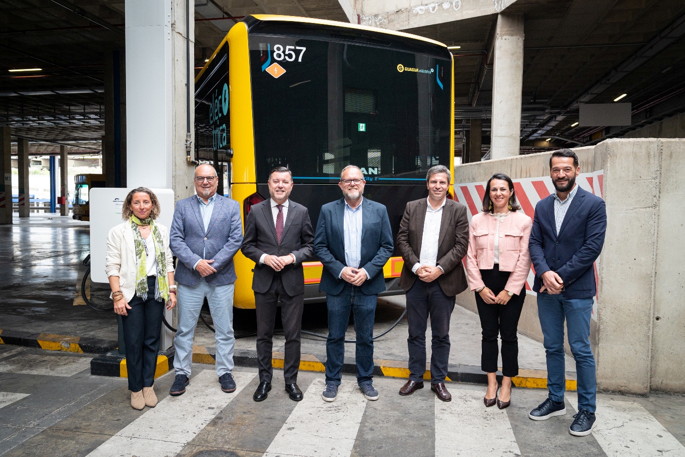 Guaguas Municipales impulsa la electrificación de su flota con la instalación en cocheras de nuevos puntos de recarga para sus vehículos