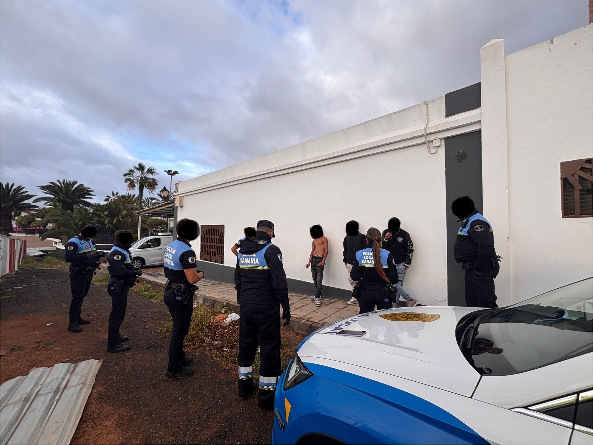 La Policía Local de Arrecife desokupa los sótanos de una obra inacabada en el barrio de Altavista