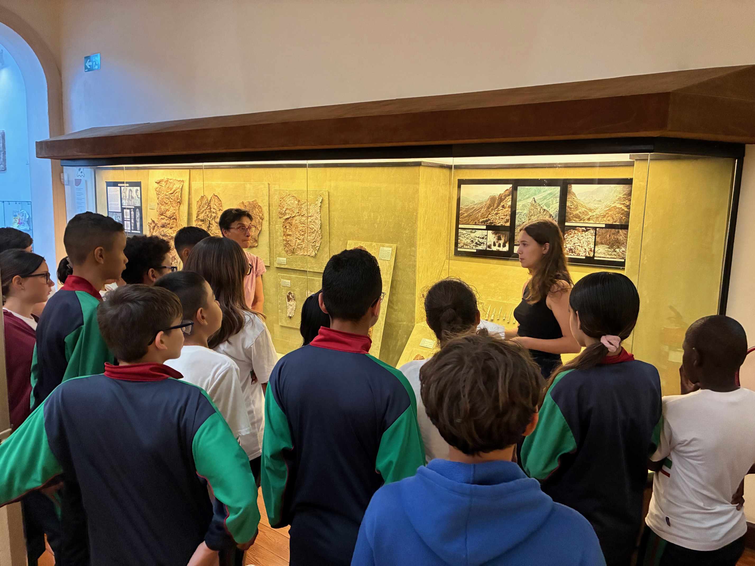 El Museo Canario acoge una propuesta creativa del IES Alonso Quesada en el marco de su proyecto “Guías por un día”