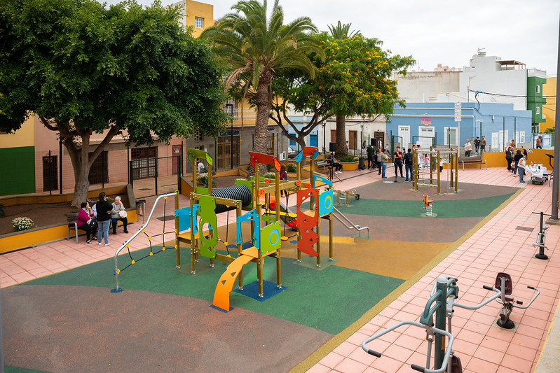 El Ayuntamiento de Gáldar ejecuta la reforma integral del parque infantil de La Heladora