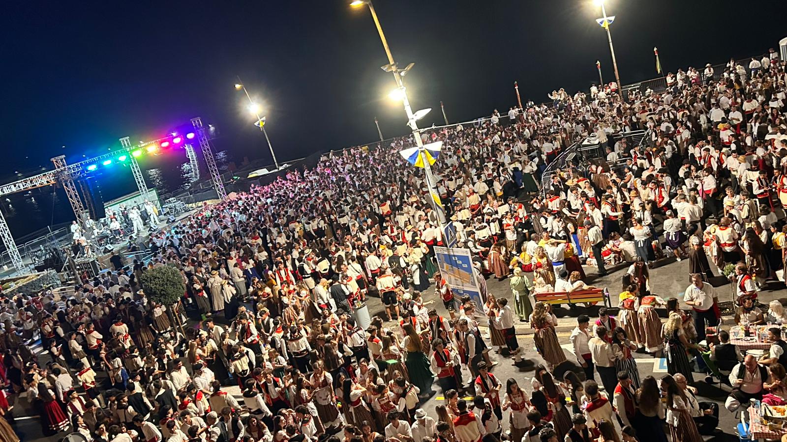 Más de 4.500 magos y pescadores se citan en el Recinto frente al Ayuntamiento de Candelaria