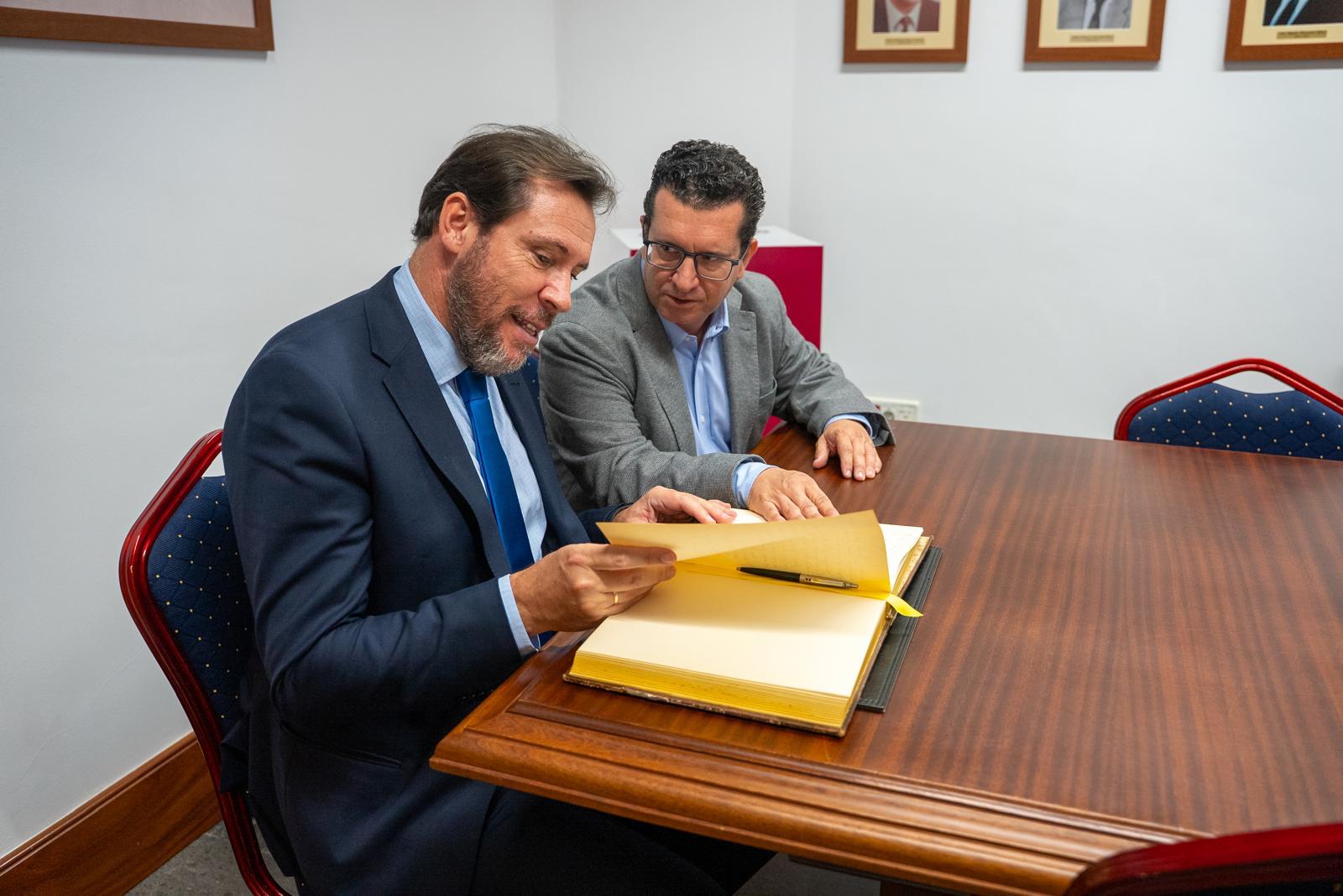 El ministro Óscar Puente visita Arucas