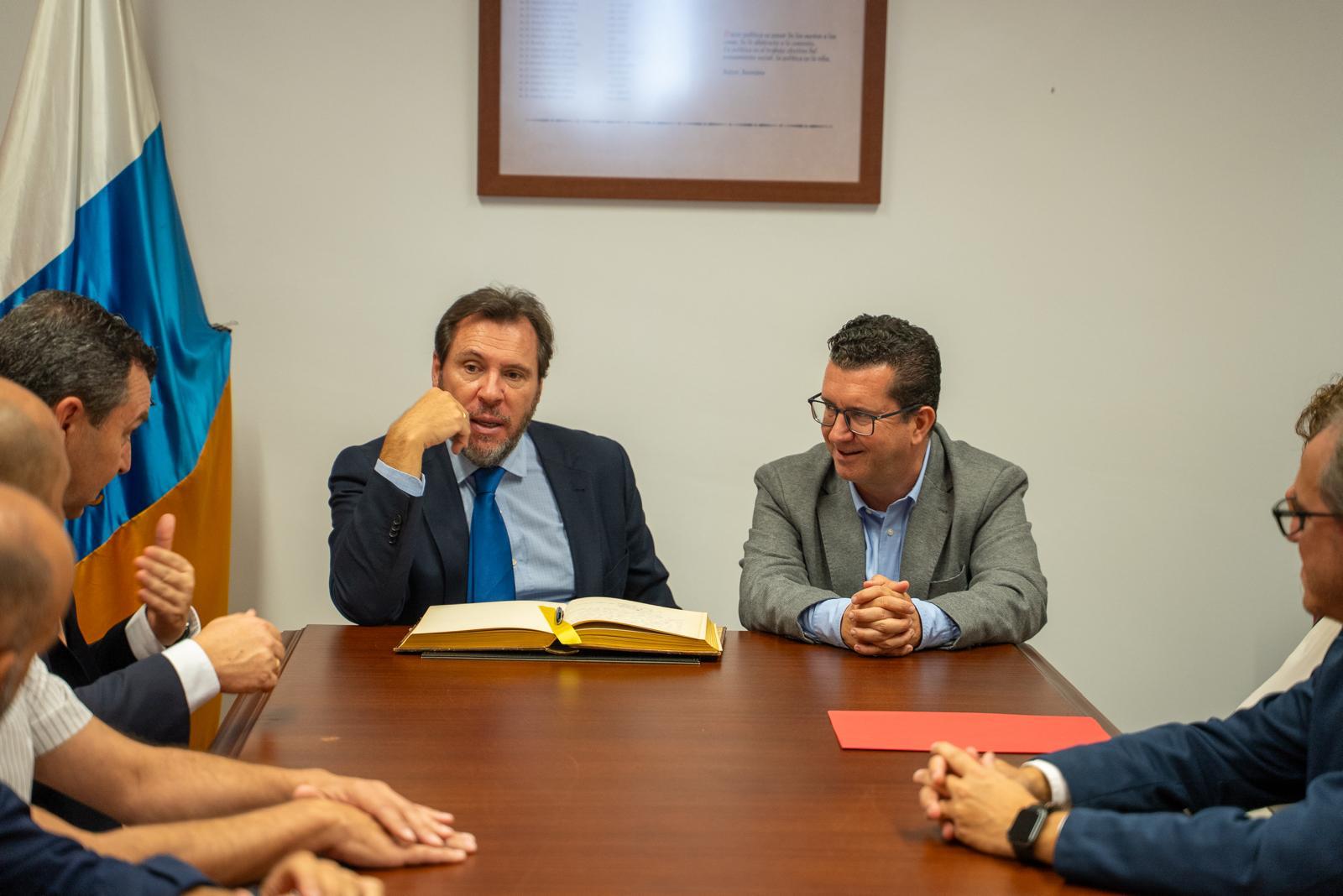 El ministro Óscar Puente visita Arucas