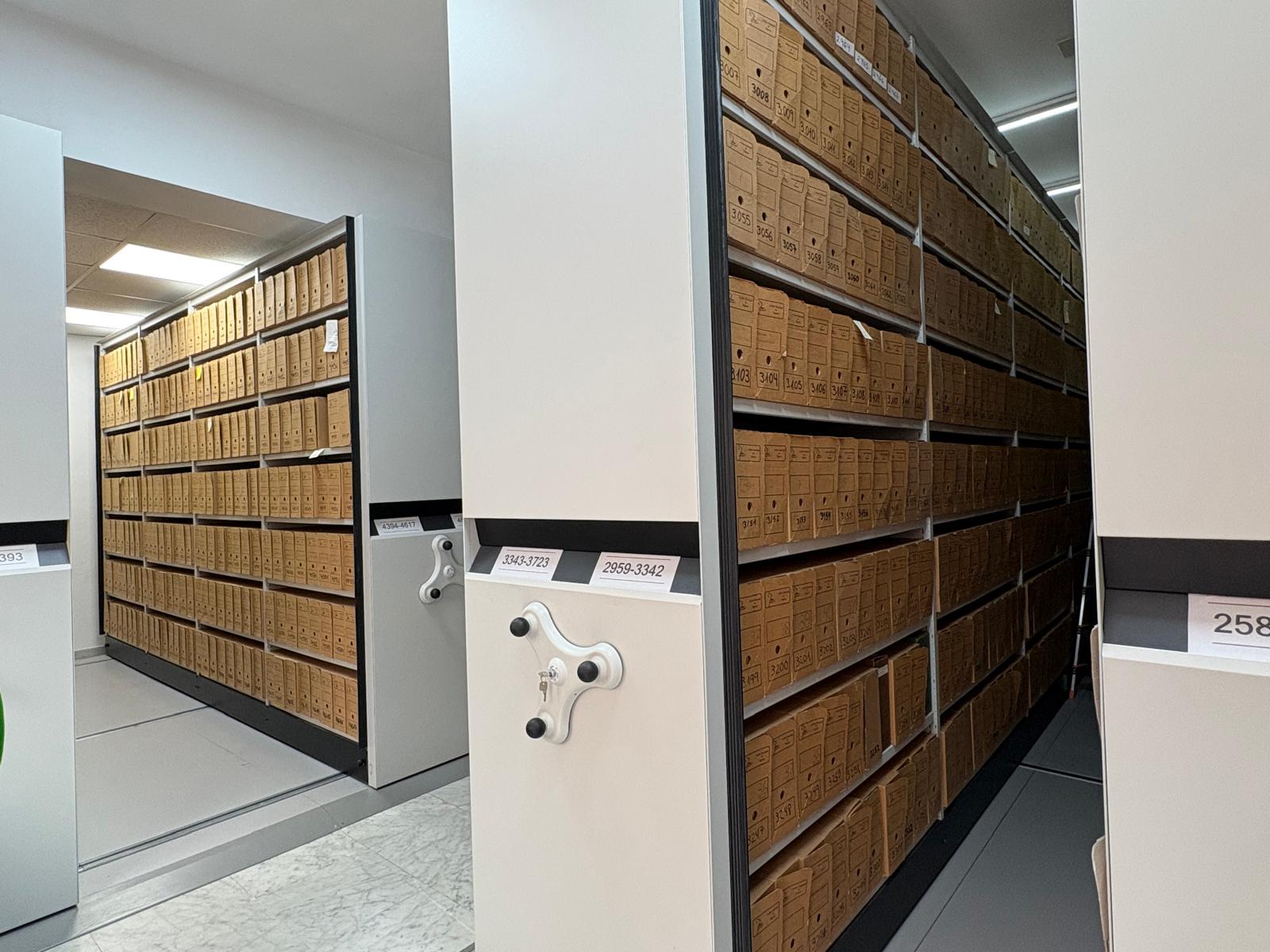 Nuevas estanterías móviles en el Archivo Municipal de Tegueste