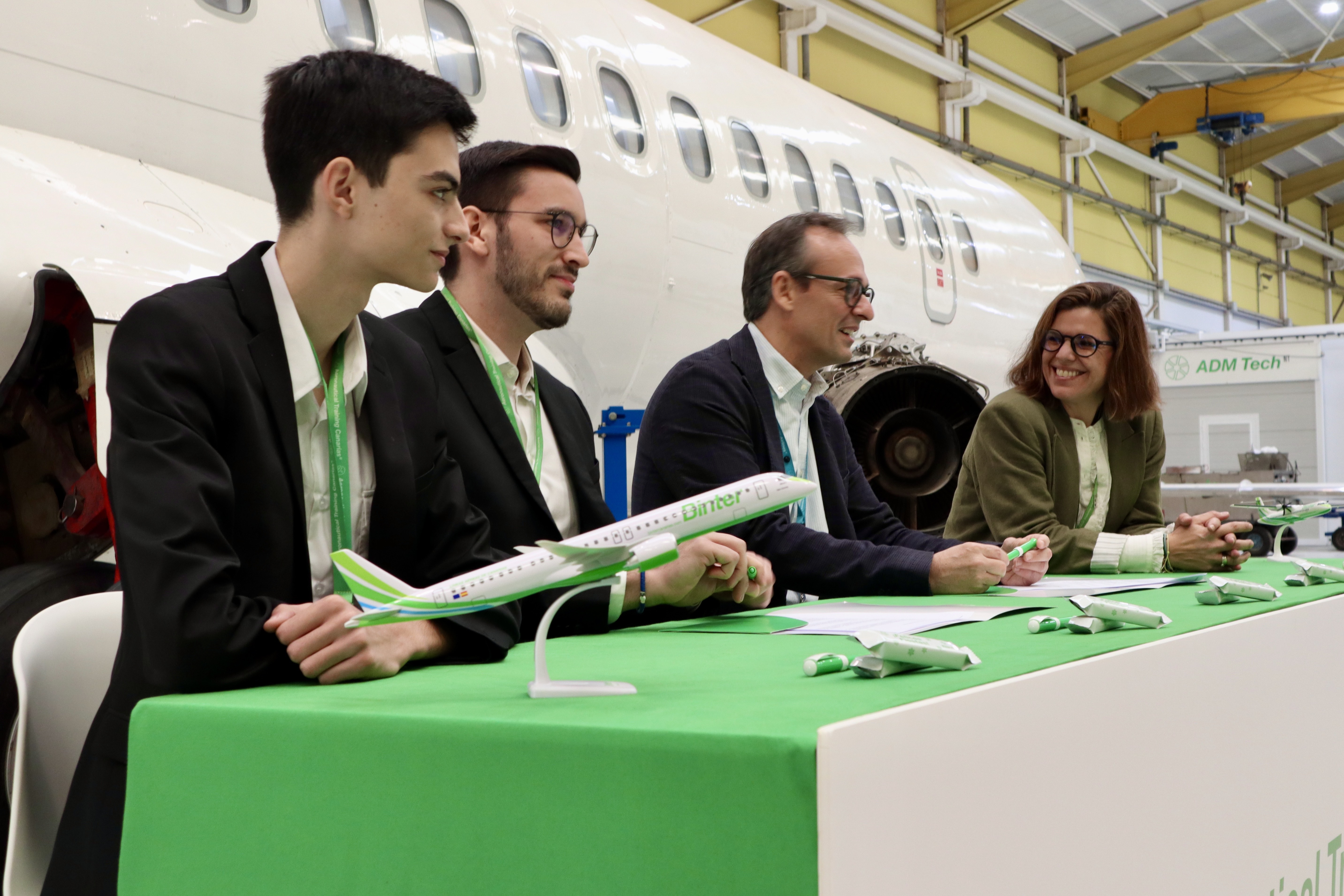 Binter salta al mundo de los simuladores aéreos con "Binter Virtual"