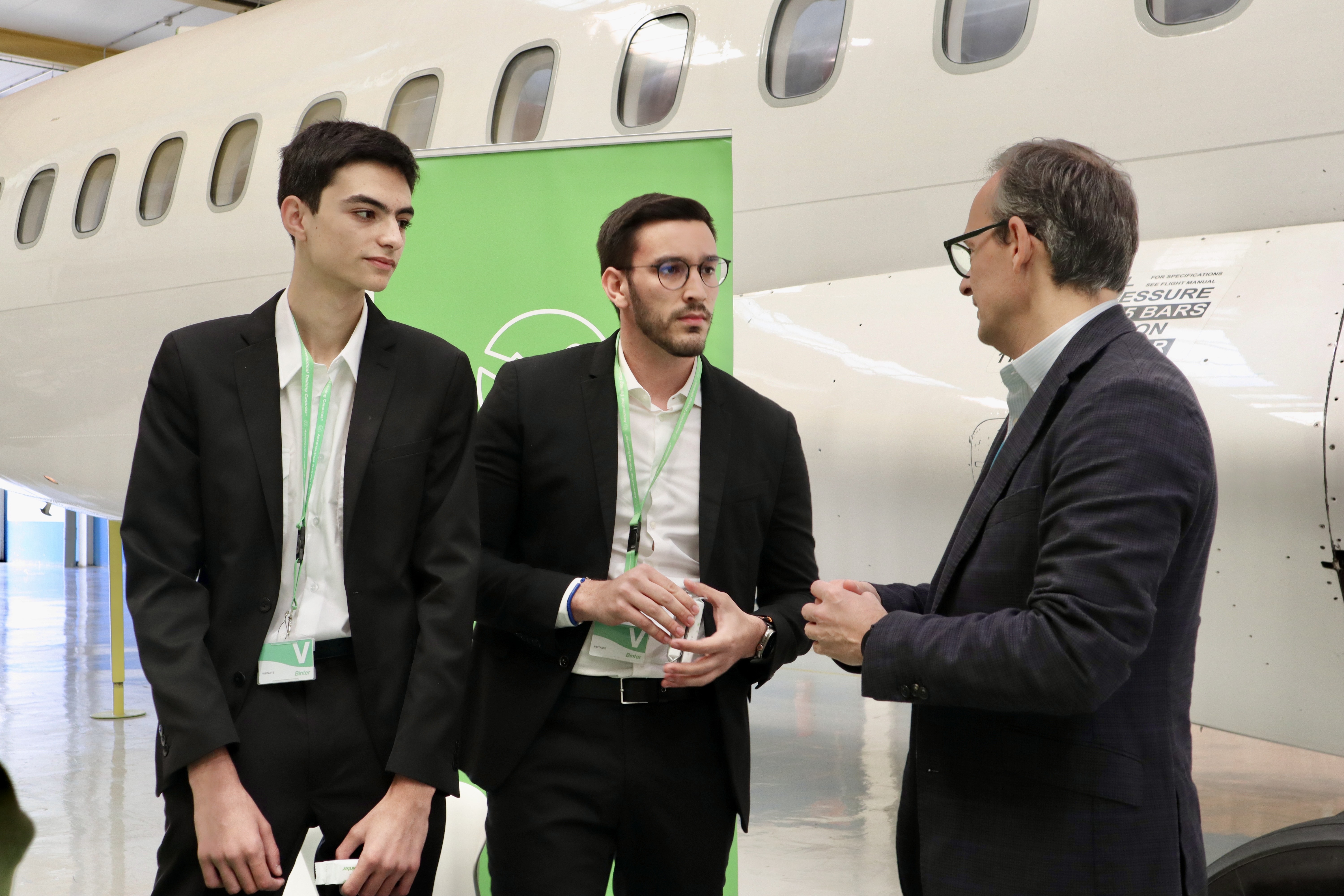 Binter salta al mundo de los simuladores aéreos con "Binter Virtual"