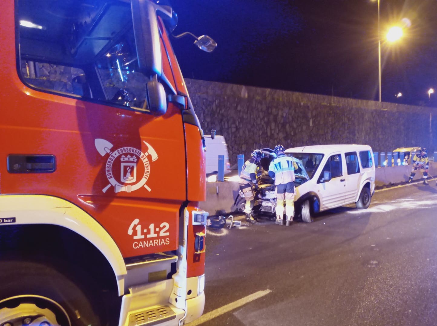 Bomberos de Tenerife intervienen en accidente de tráfico