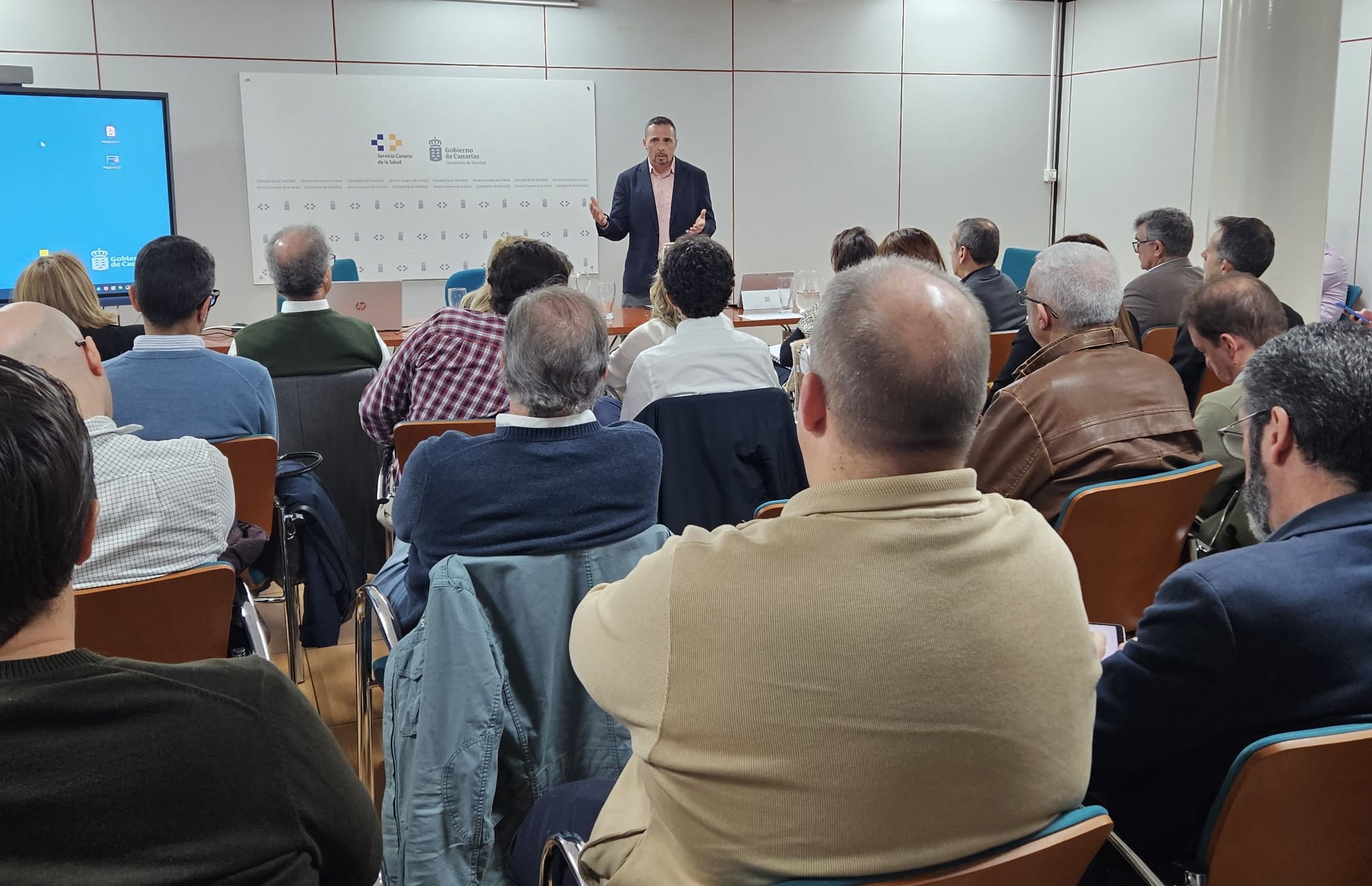 Adasat Goya preside una nueva reunión con las personas responsables de las gerencias sanitarias del SCS