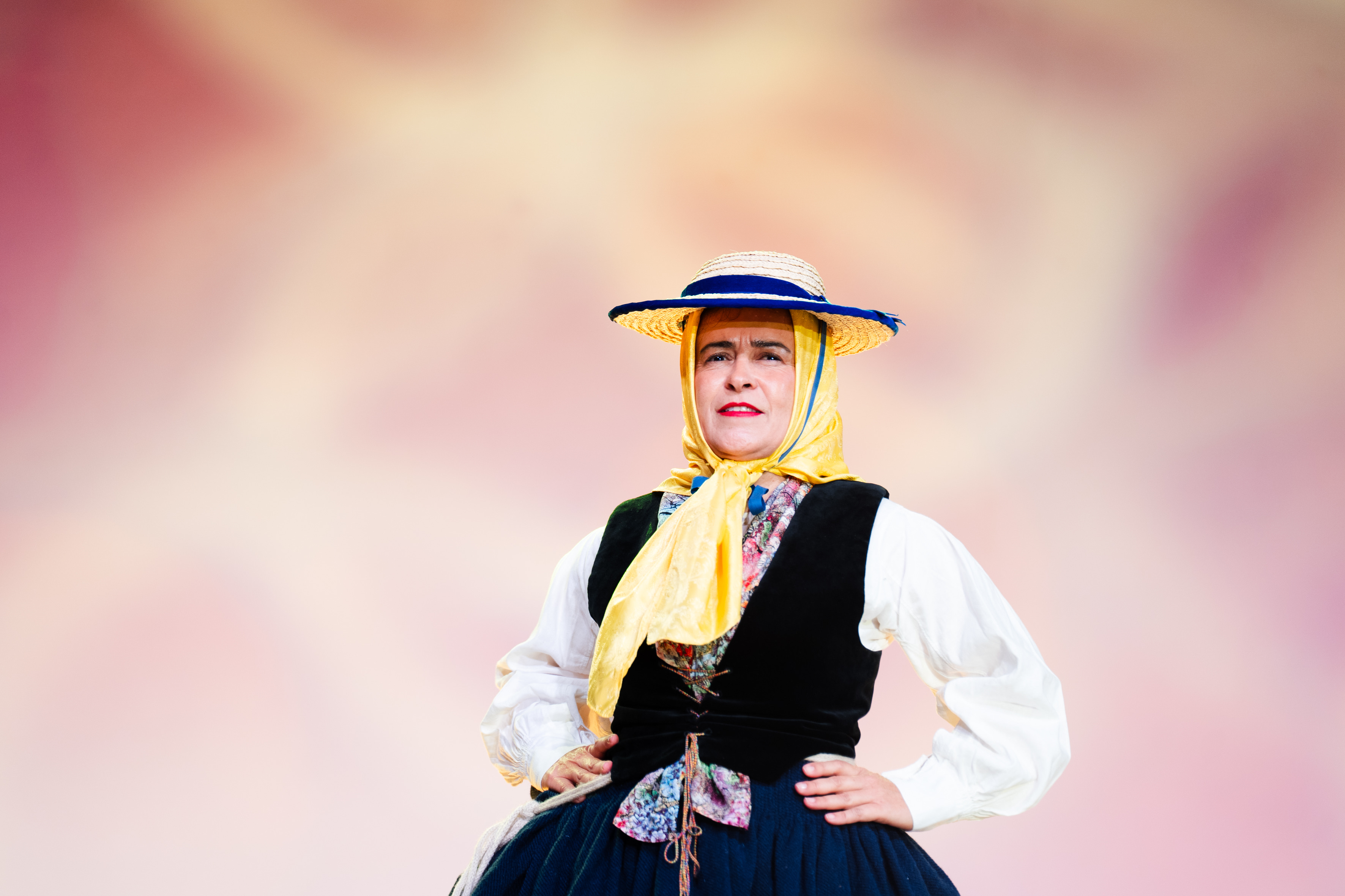 Desfile "Mujer y Tradición: La importancia de la vestimenta tradicional canaria" en San Sebastián de La Gomera