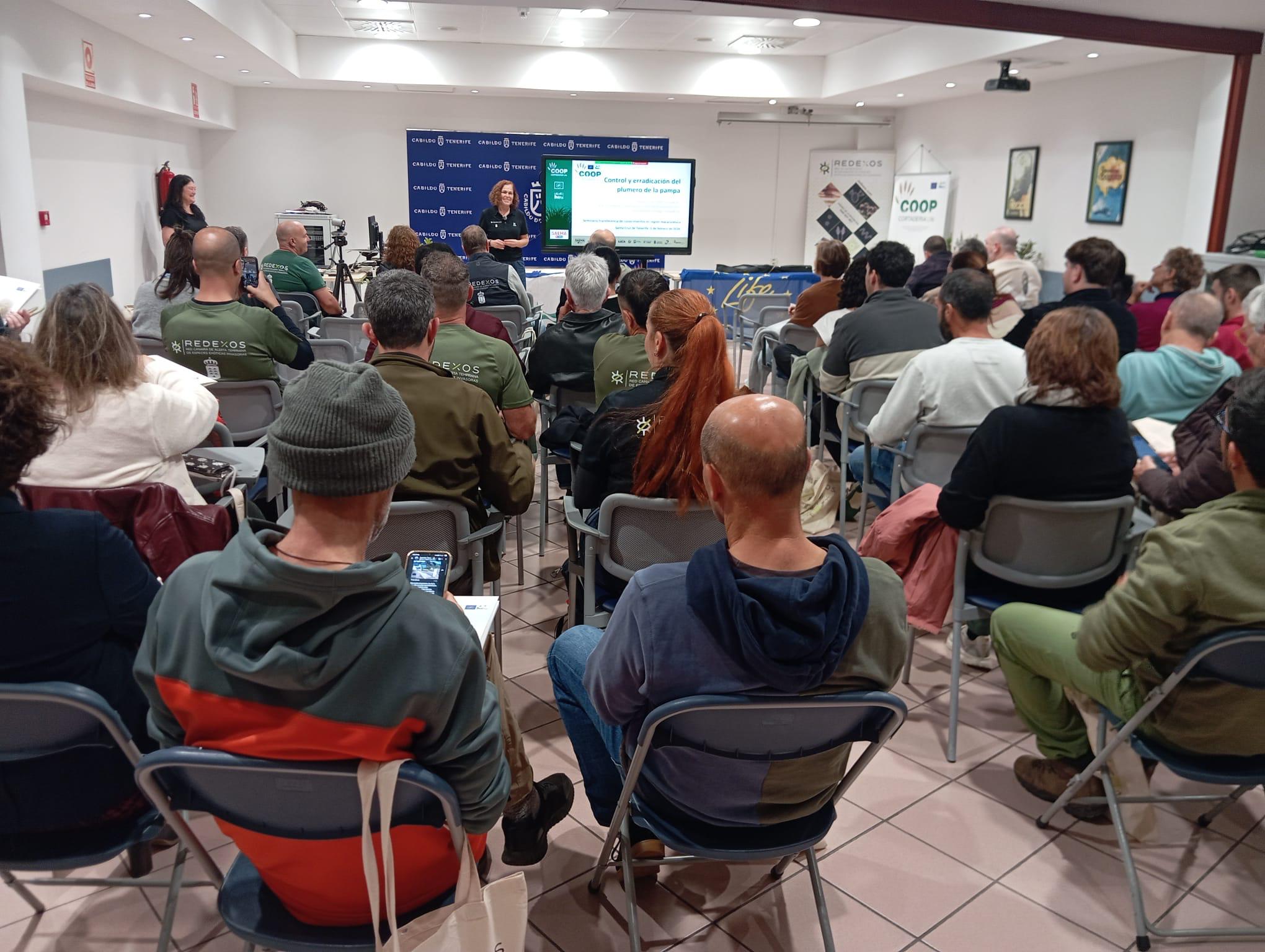 Seminario internacional para reforzar el control del plumacho invasor en Canarias