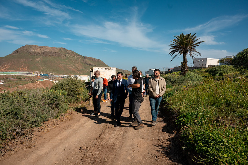 Teodoro Sosa visita las obras del futuro Hotel Rural Las Cruces de El Agazal en Gáldar