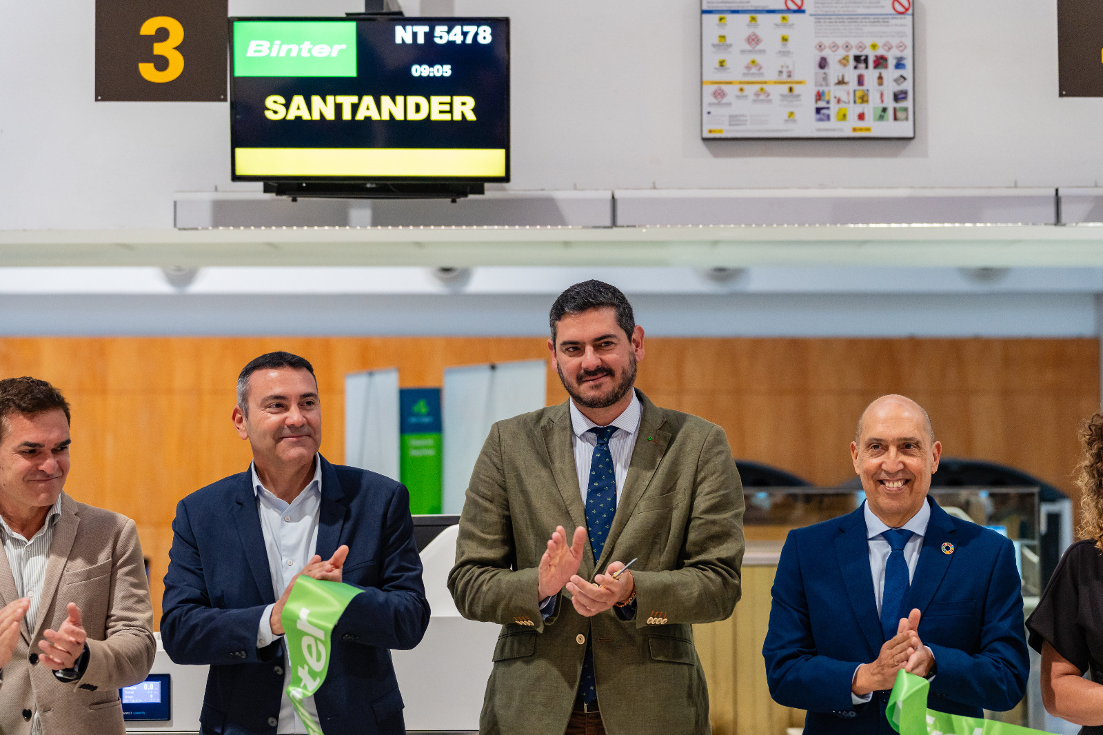 Binter inaugura sus vuelos entre Lanzarote y Santander