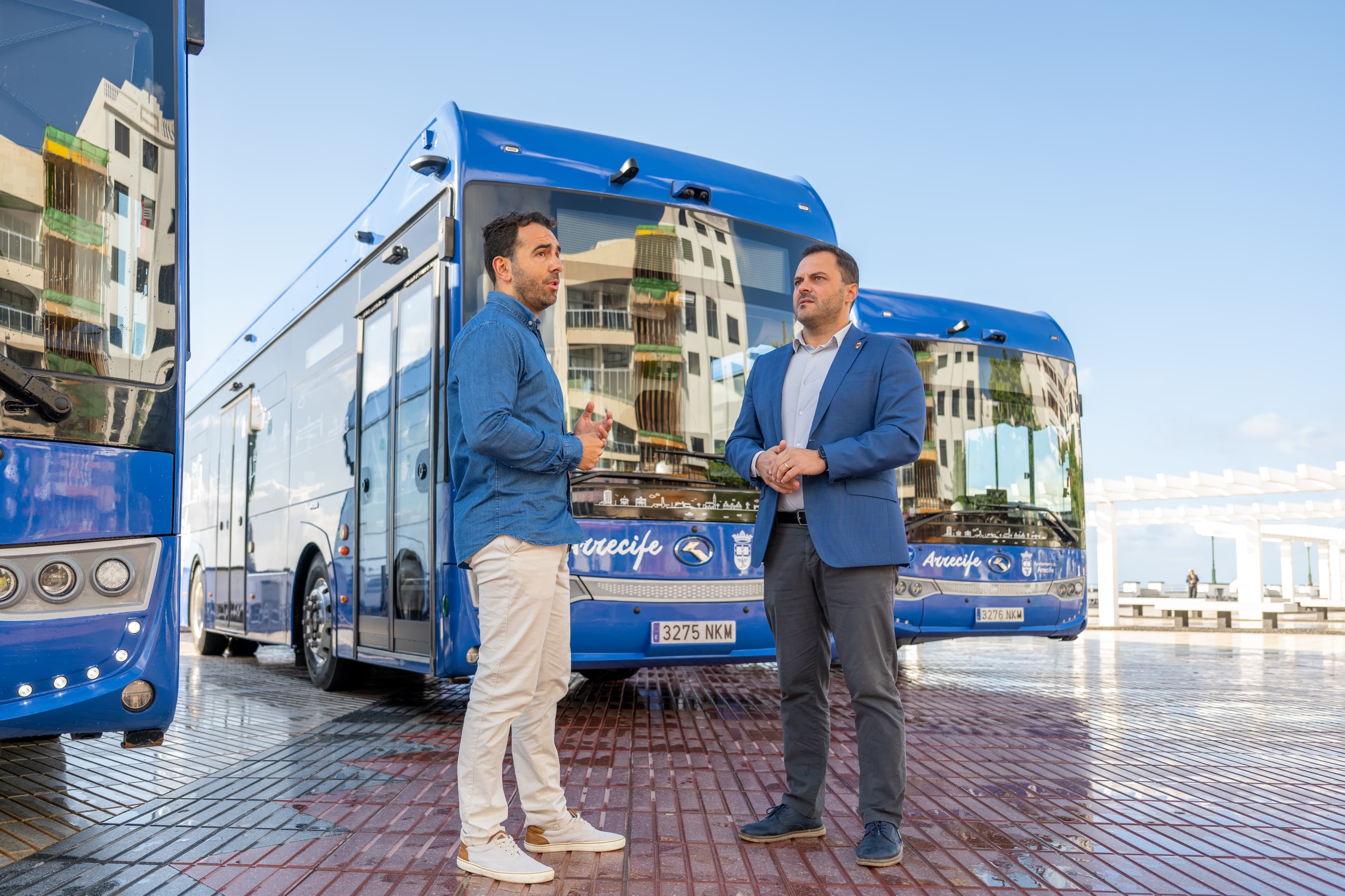 Las nuevas guaguas de Arrecife atraen a más pasajeros al transporte urbano