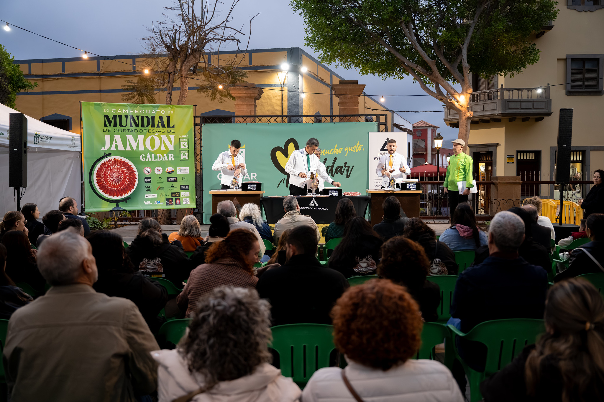 Masterclass de cinco cortadores de jamón en Gáldar