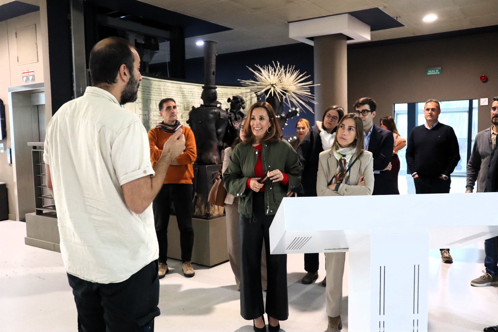 La consejera de Turismo y Empleo, Jéssica de León, visita el Museo Elder