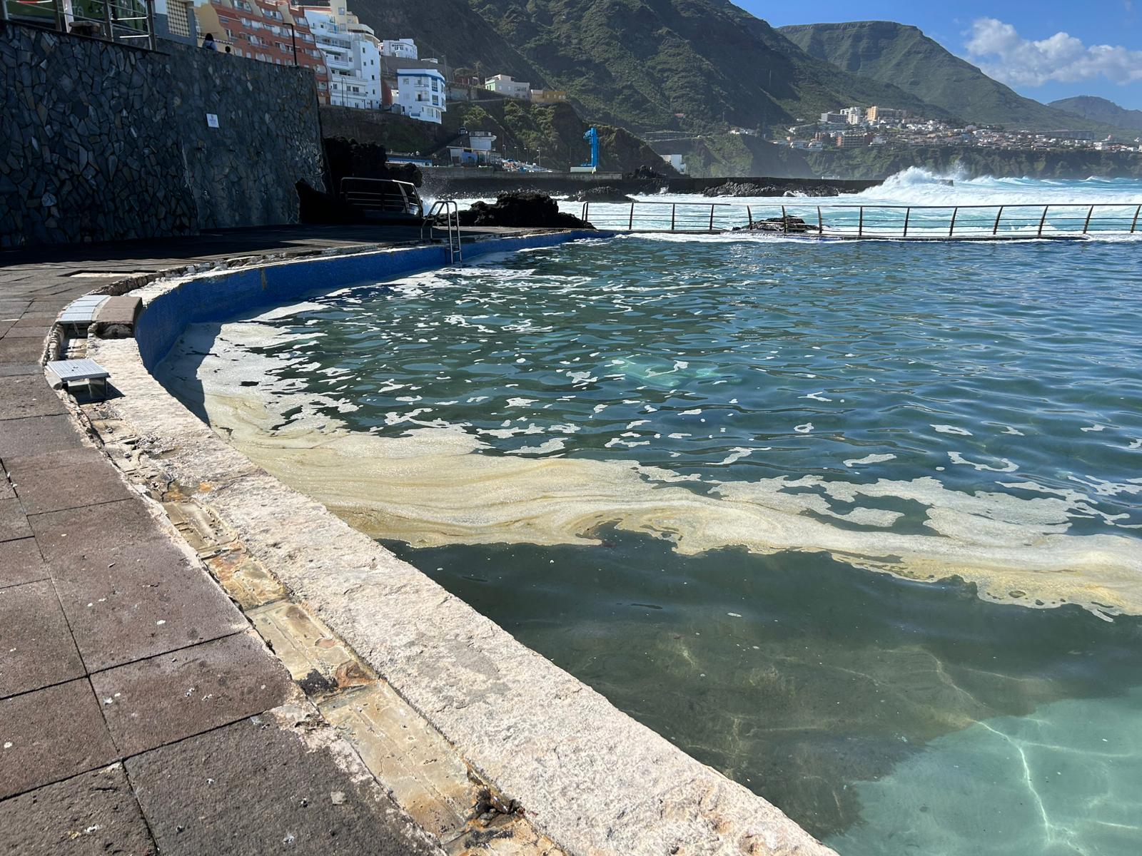 Desperfectos en las piscinas naturales de La Laguna por la borrasca Therese