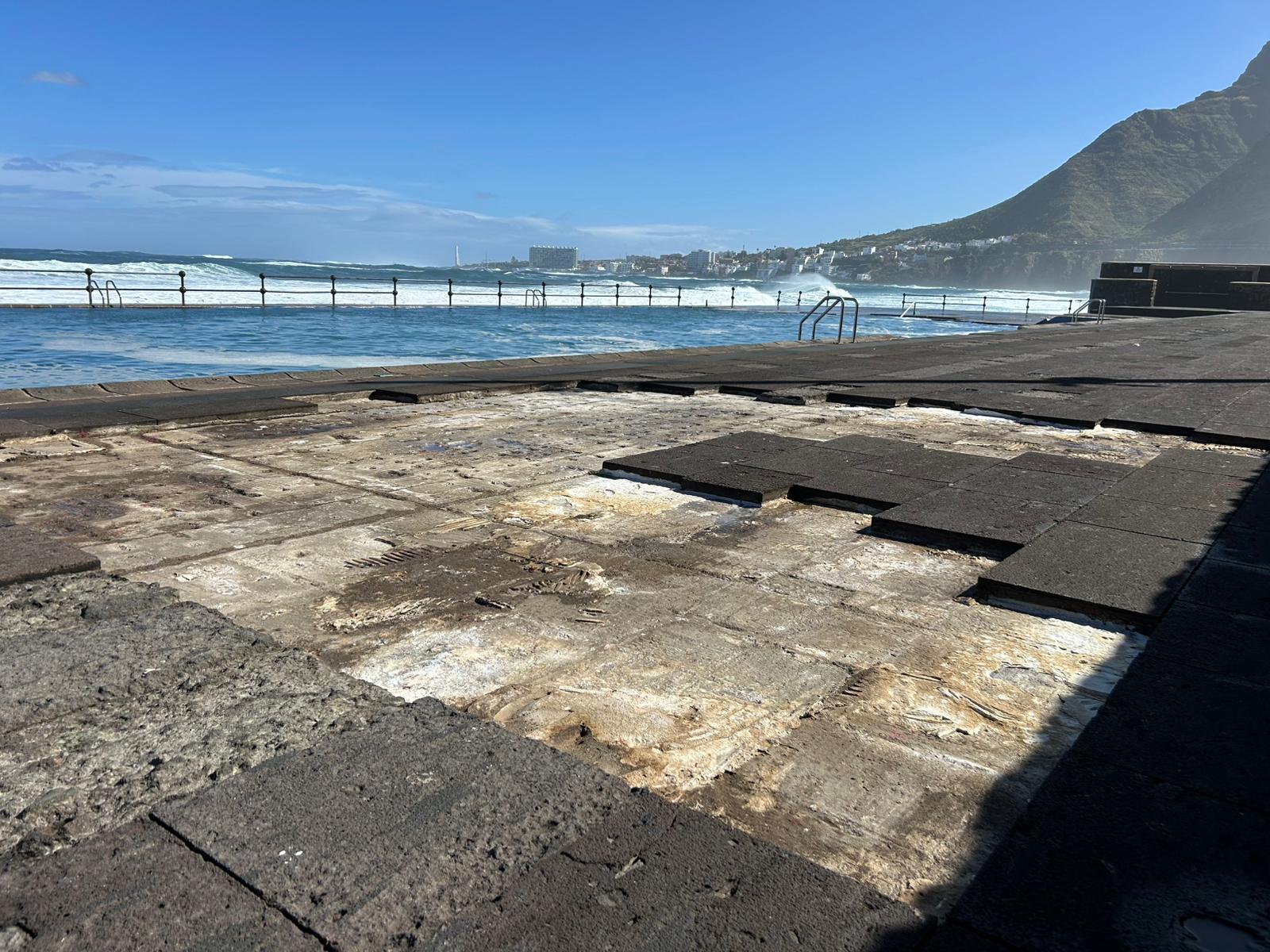 Desperfectos en las piscinas naturales de La Laguna por la borrasca Therese