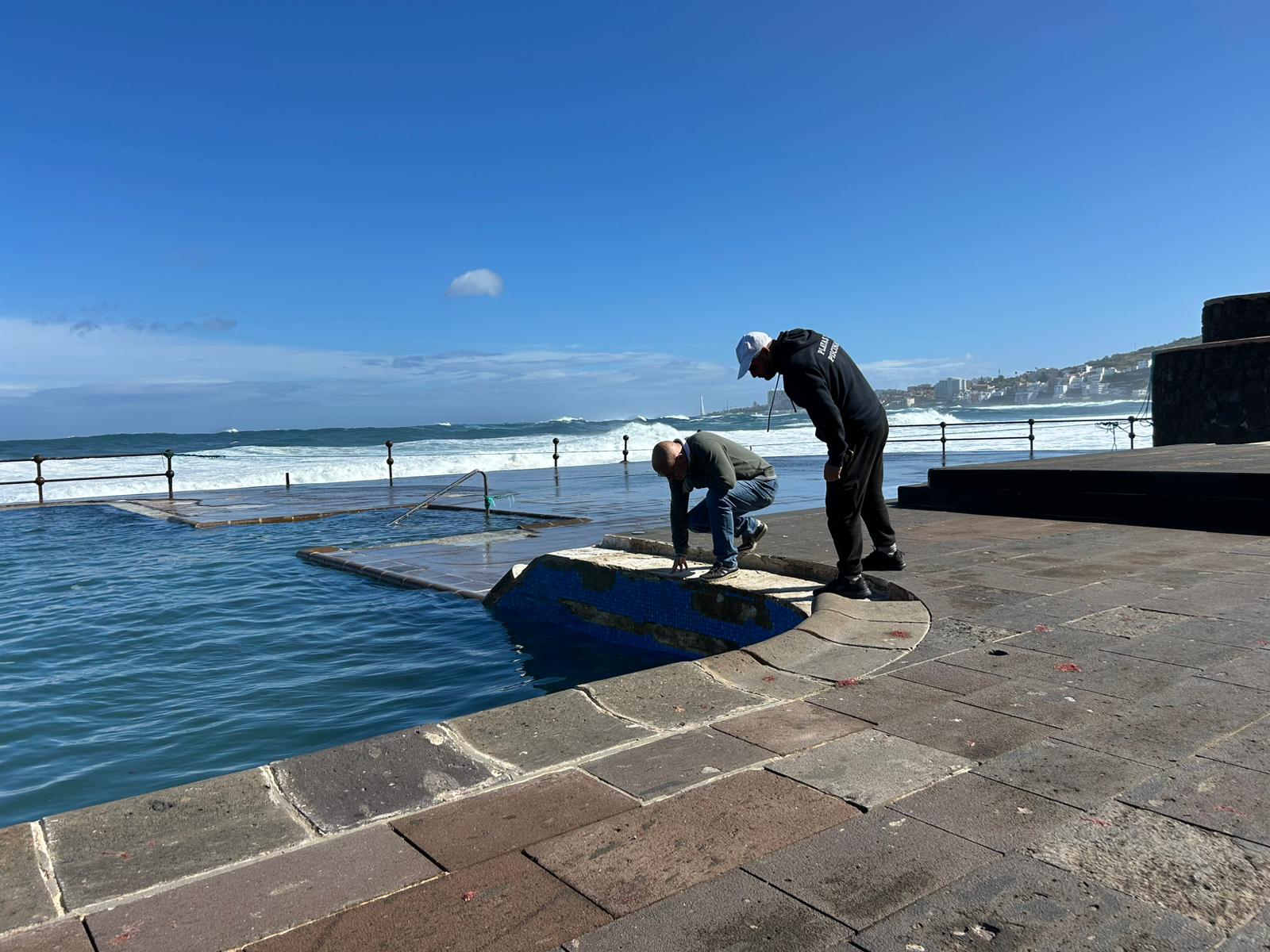 Desperfectos en las piscinas naturales de La Laguna por la borrasca Therese