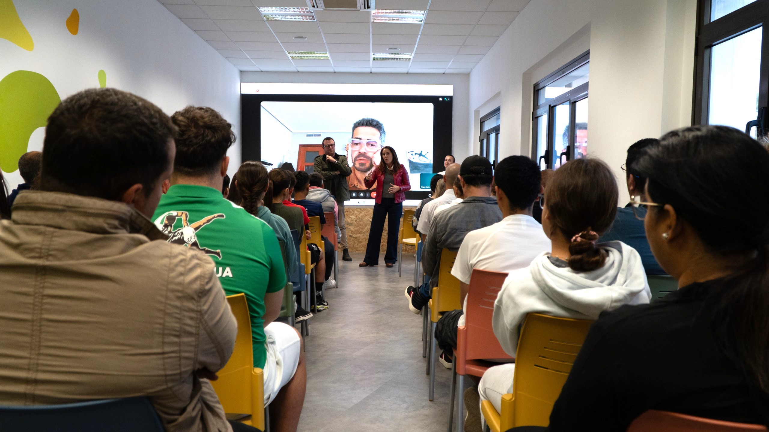 Fuerteventura da la bienvenida a los jóvenes beneficiarios de las becas de inmersión lingüística