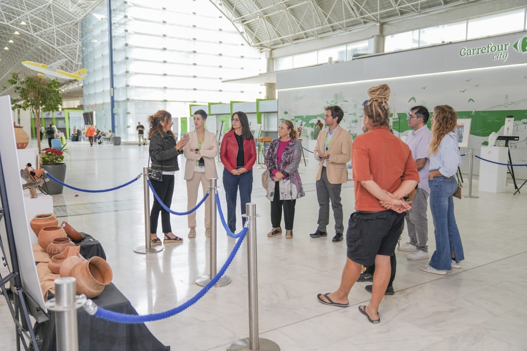 Exposición "Paisaje: Un paseo por nuestra inspiración" en el aeropuerto de Fuerteventura