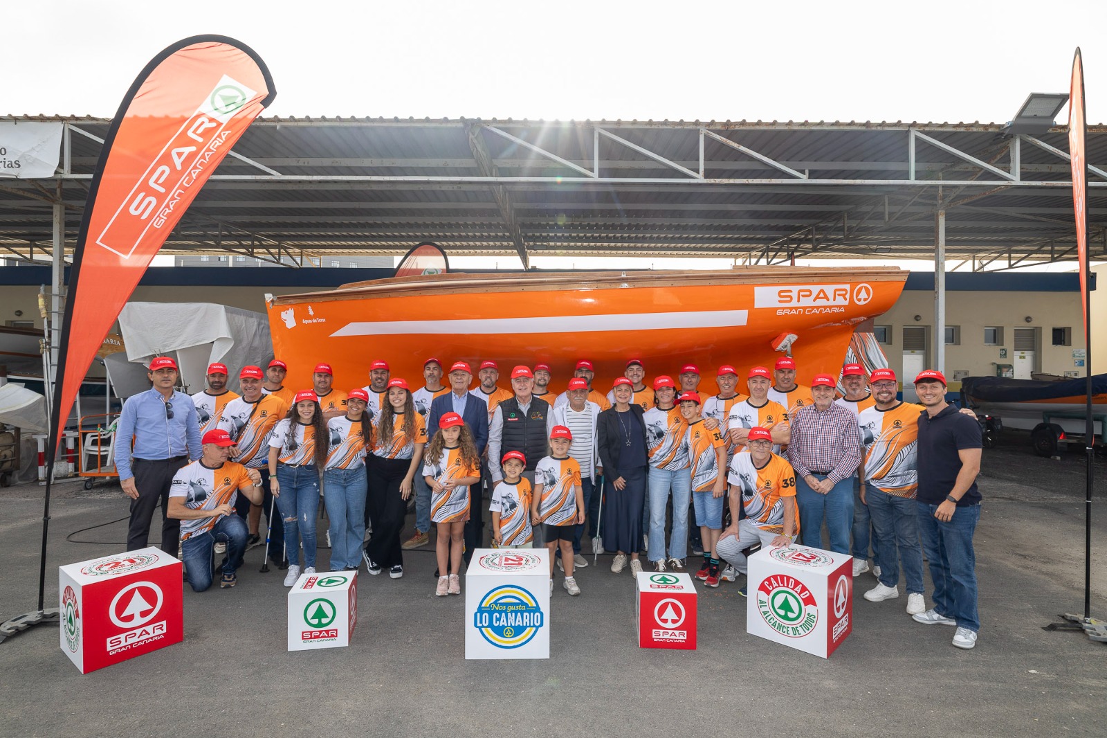SPAR Gran Canaria renueva un año más su patrocinio con el bote de vela latina SPAR Guerra del Río