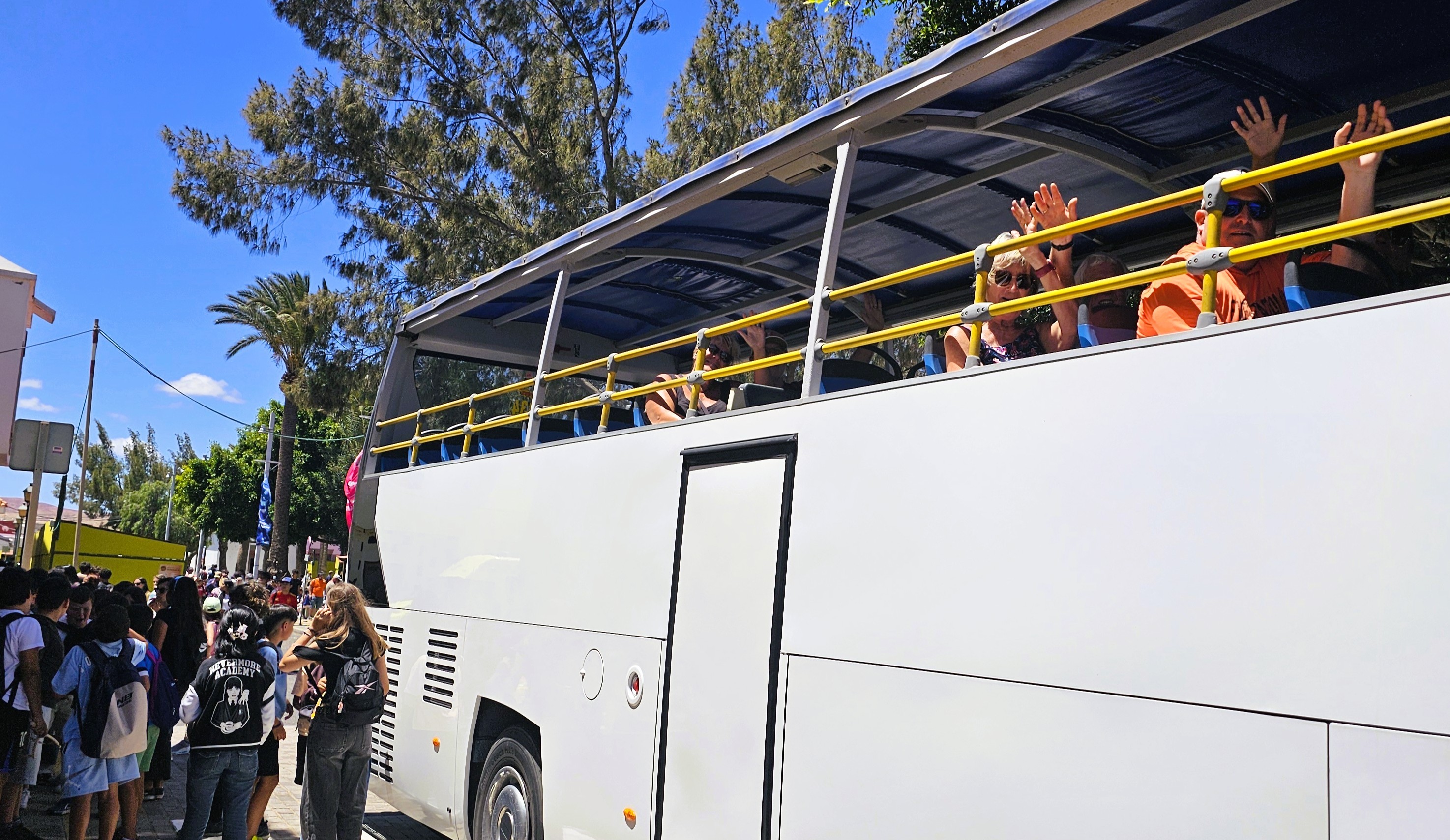 Turistas en la Feria Insular de Artesanía de Fuerteventura