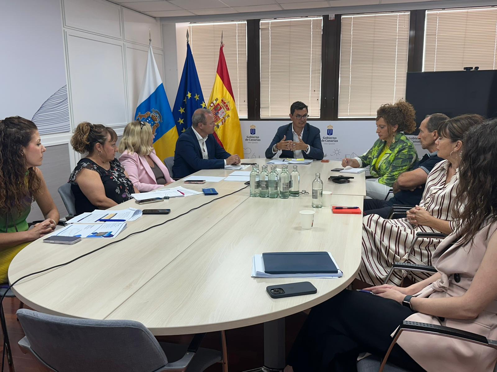 Presentación a los cabildos las líneas estratégicas del futuro Plan de Vivienda de Canarias 2026-2030