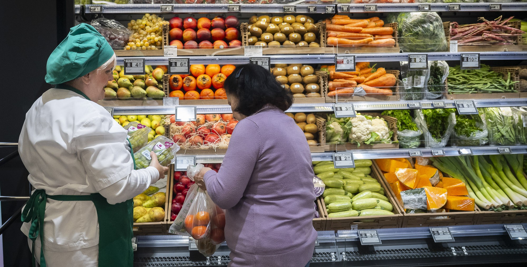 El personal de SPAR Gran Canaria comparte las claves para acertar con la fruta de temporada