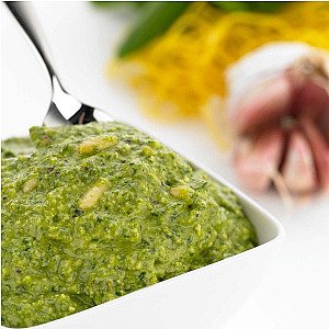 Green Pesto Vegetarian Nut Free 1kg*