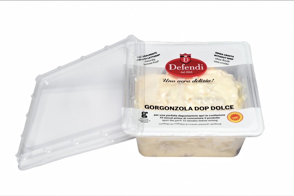 Scooping Gorgonzola 200g PDO Gorgonzola