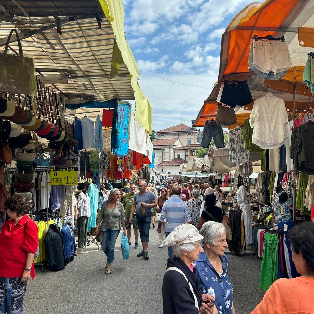 Luino – Wo Shopping auf Dolce Vita trifft