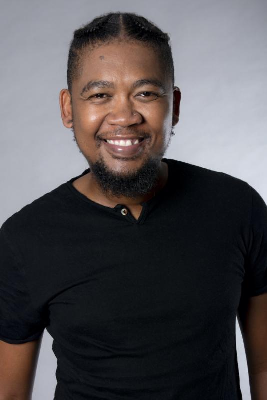Robert  Mpisi