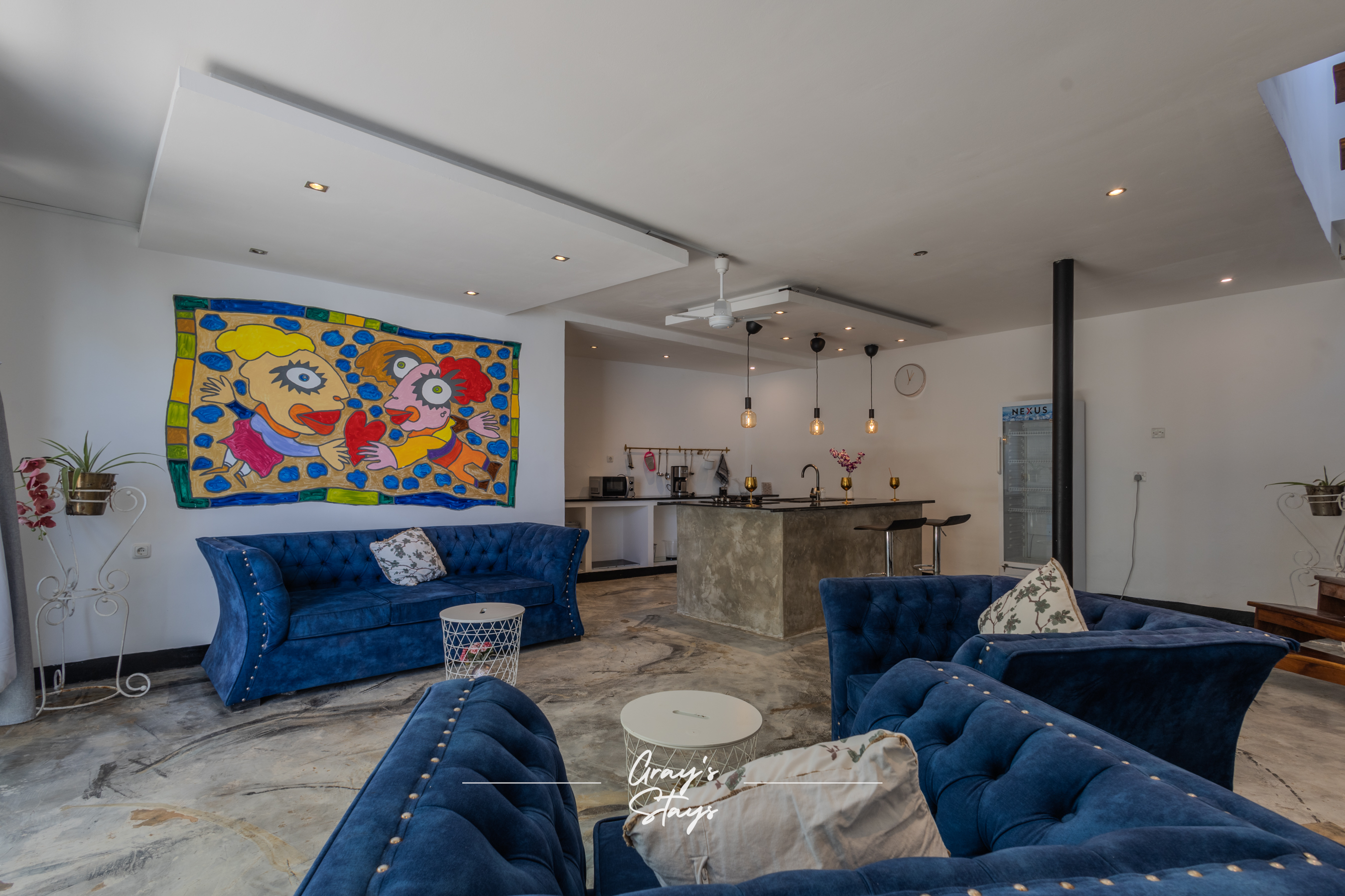 Palm and Pearl Apartment