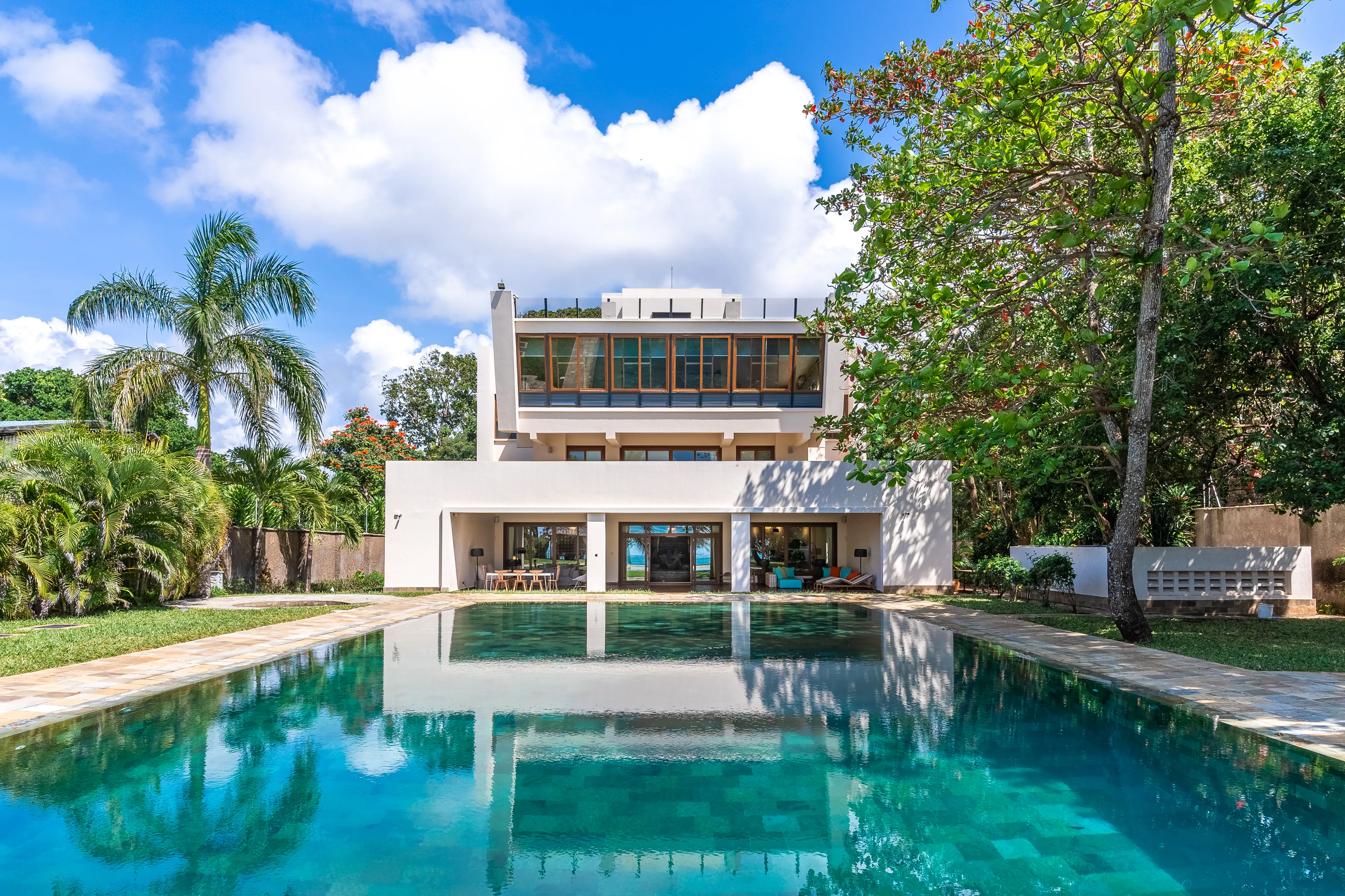 KINONDO VILLA