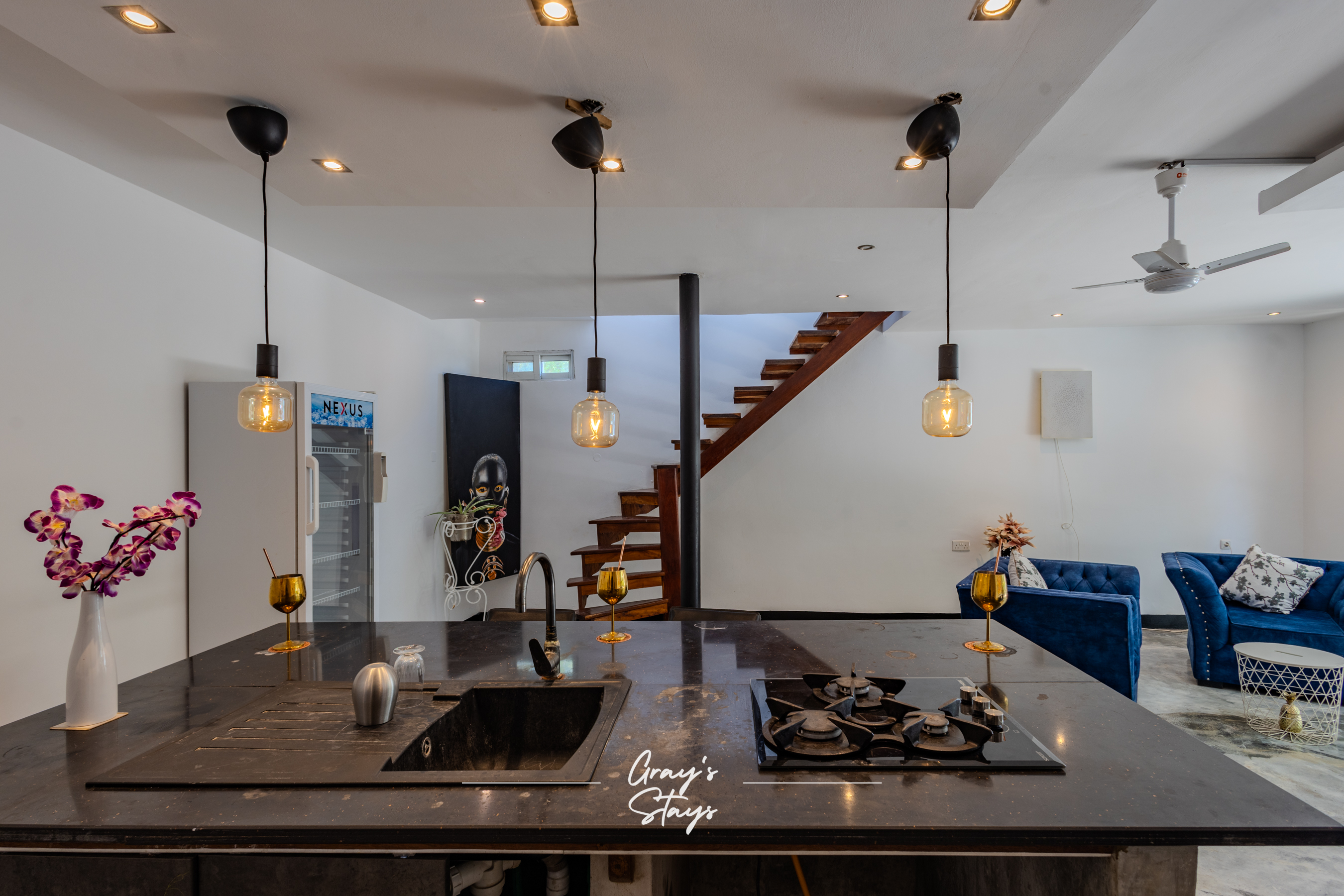 Palm and Pearl Apartment