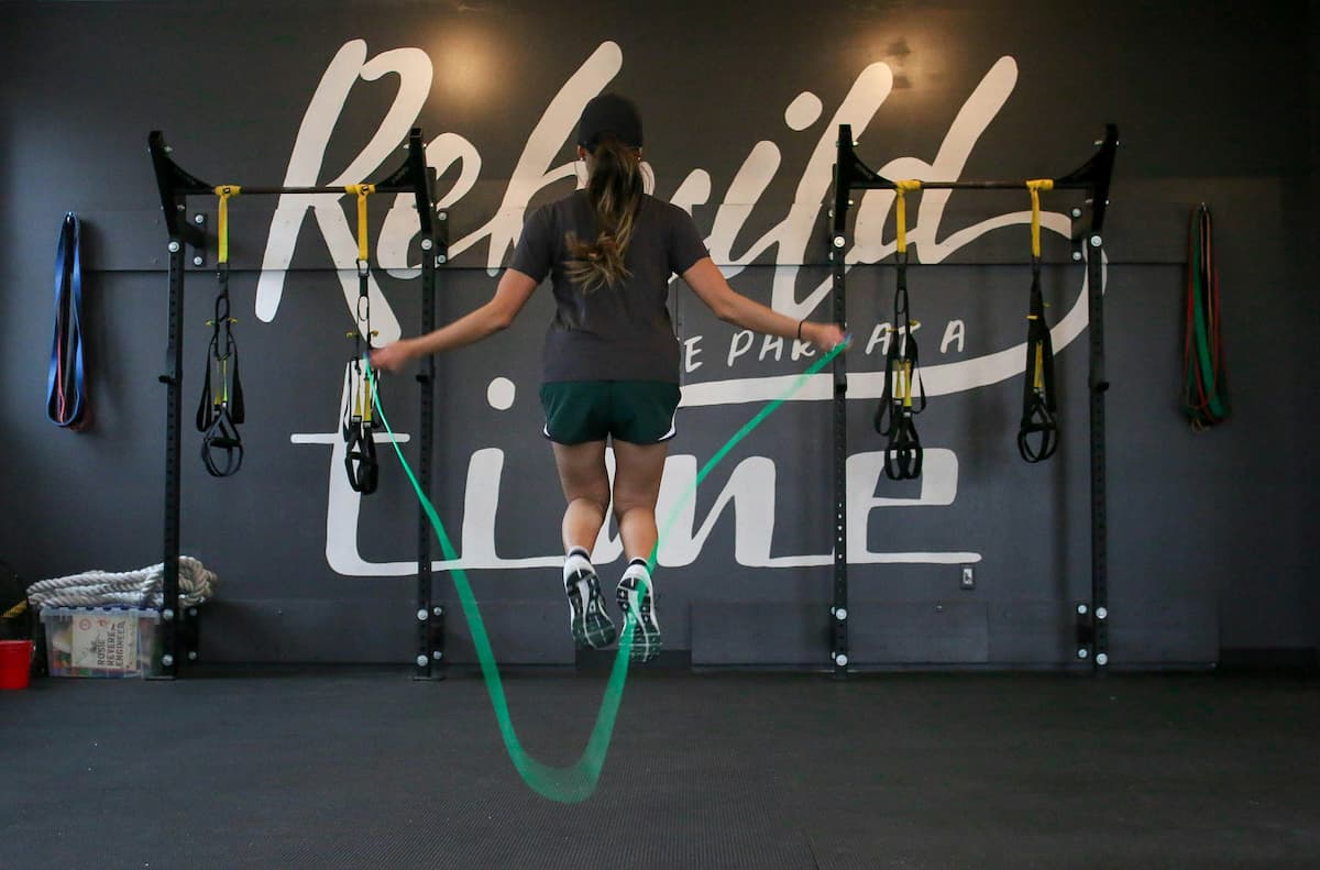5 Ways to Promote a Healthy Lifestyle at Work (UK 2026)