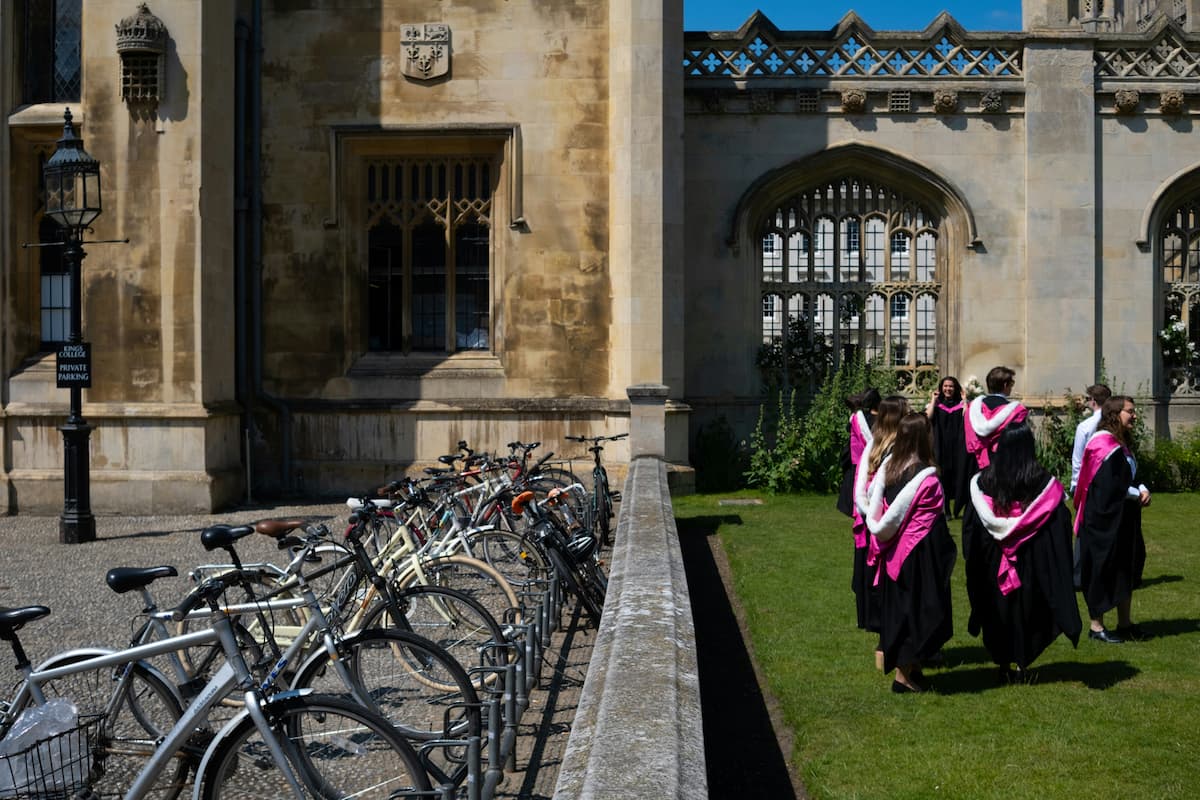Career-Building Jobs After University: 2026 UK Guide