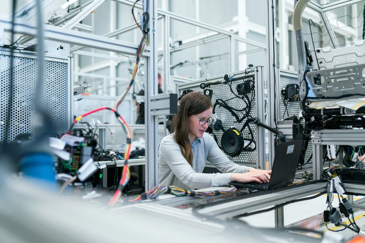 How to Apply for Engineering Jobs in the UK: The Complete 2026 Career Guide