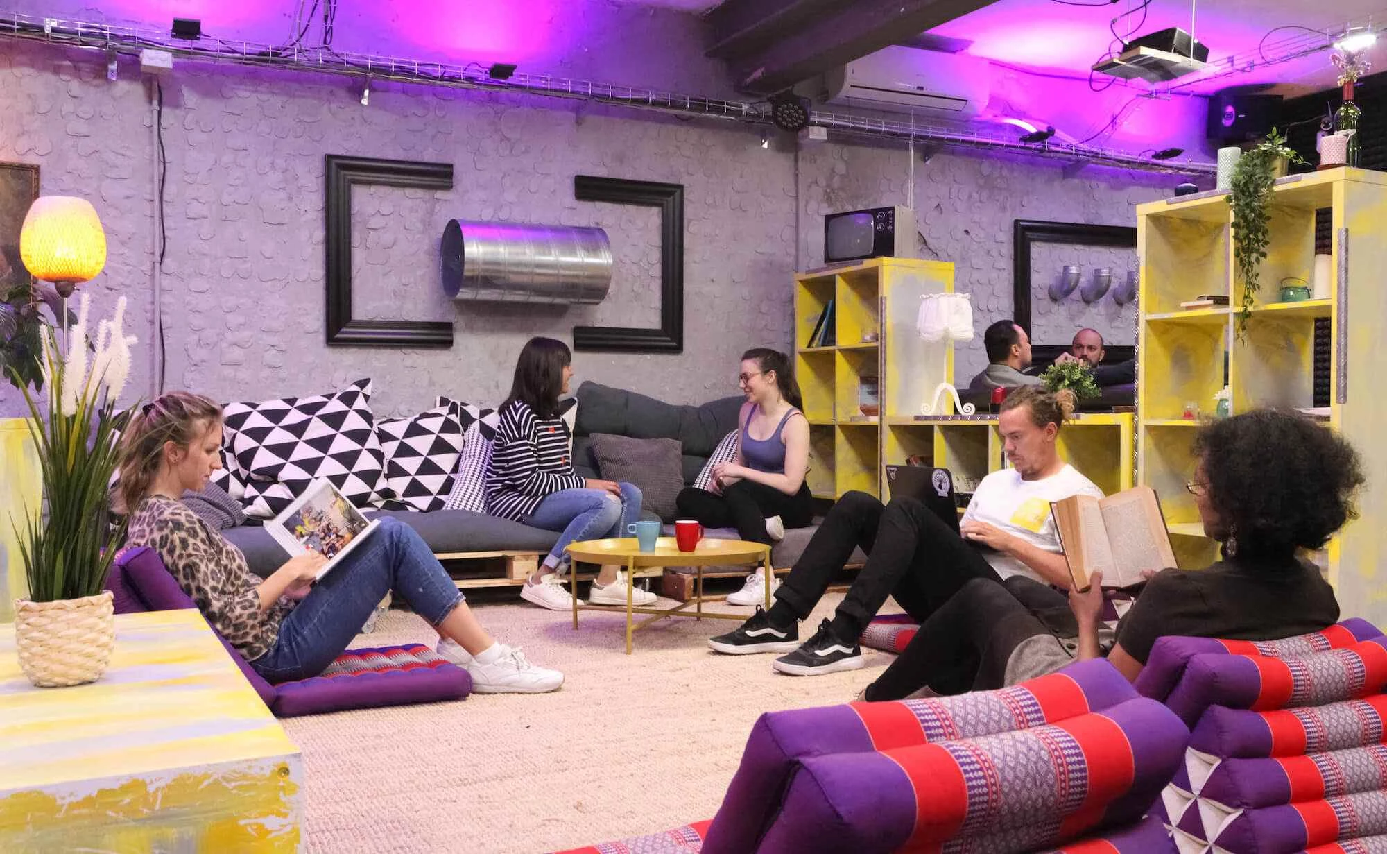6153052bbfc43b706 at La Vaca Coworking Coworking area in Barcelona, Spain