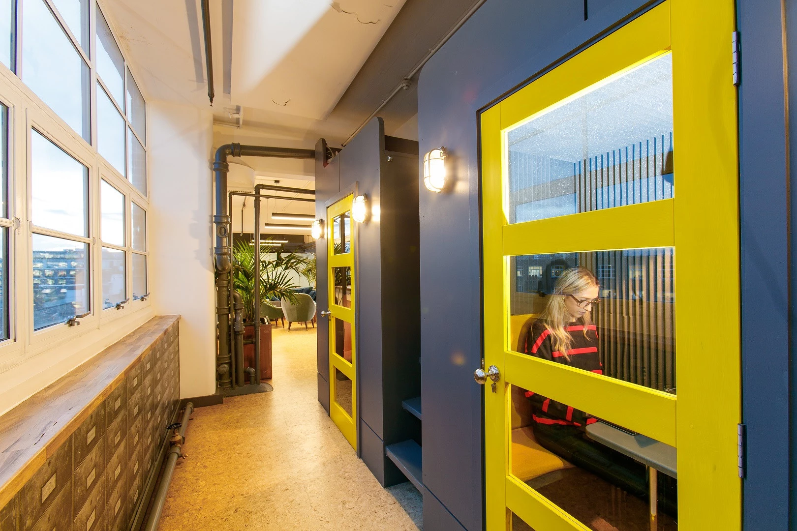 6278f53befc00060a at FBC Cafe & Terrace Coworking area in London, United Kingdom