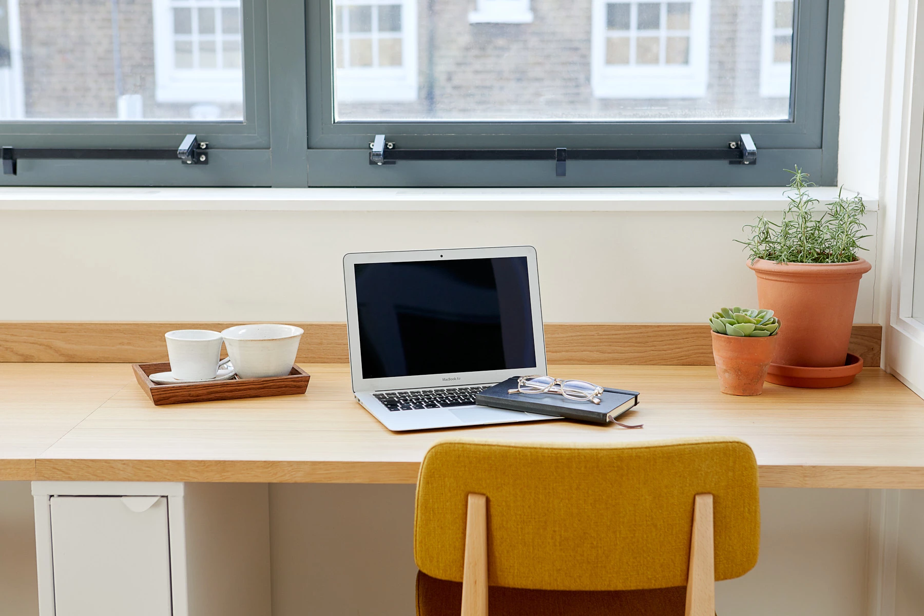 62de88a8df443a0a0 at The Hearth Coworking area in London, United Kingdom