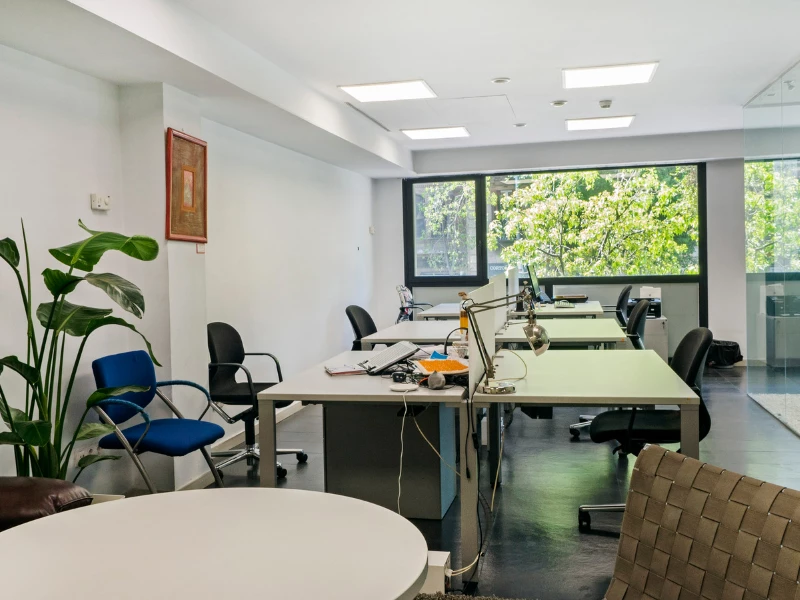 63978334b9a312f88 at Officina24 Coworking area in Barcelona, Spain