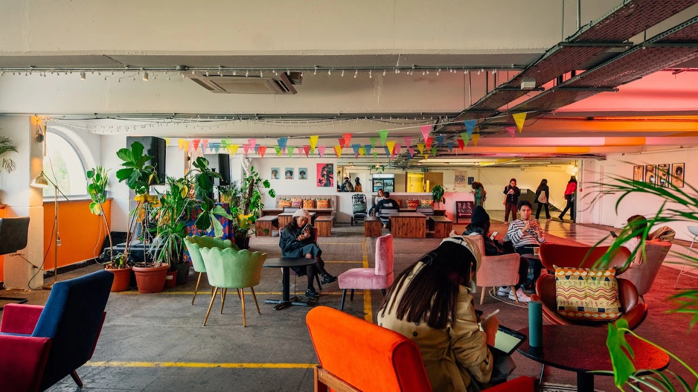65aa95728effa559c at Hatch Peckham Coworking area in London, United Kingdom