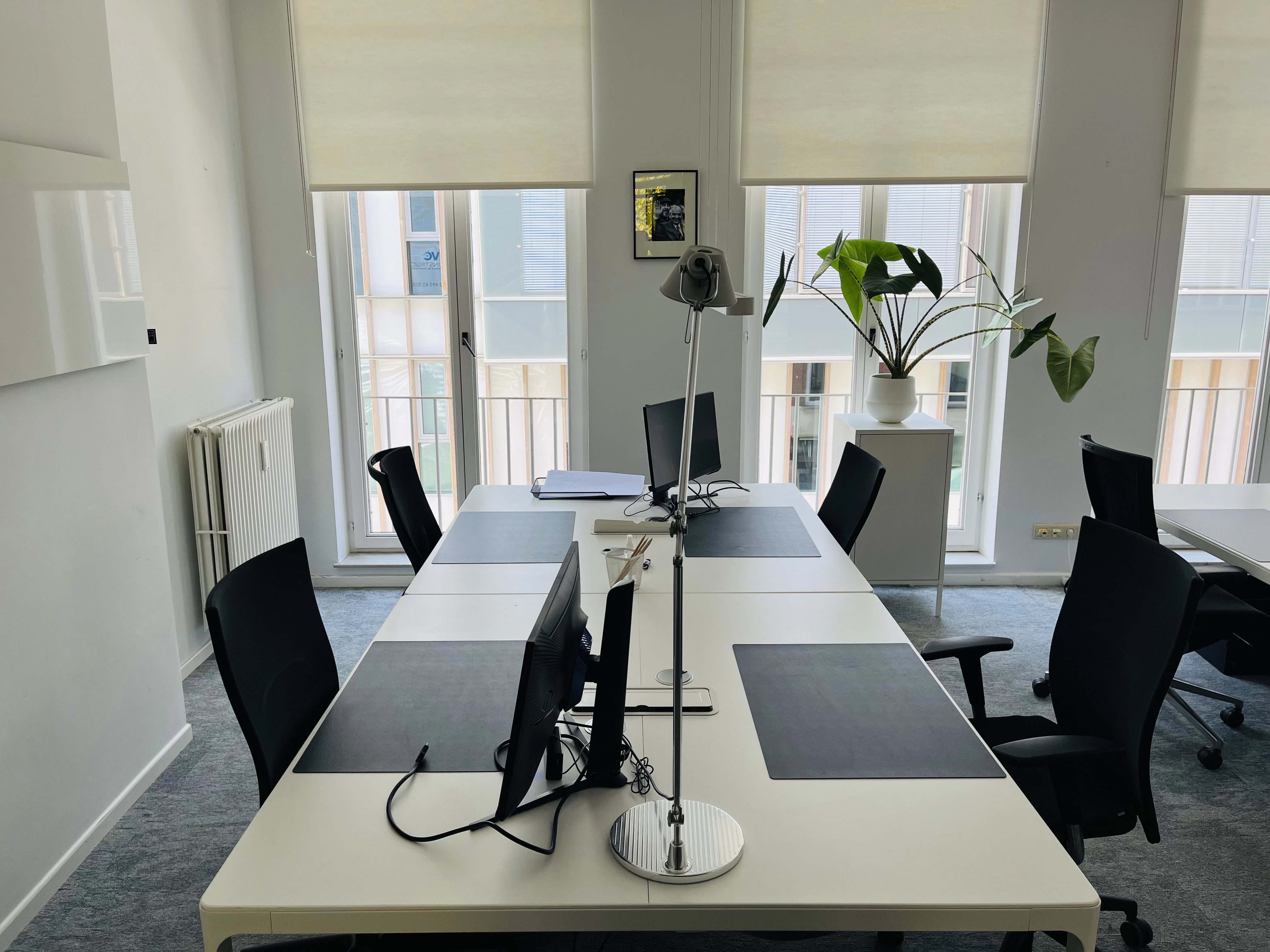 6733770ceffbd at COWORKING Space Coworking area in Ixelles, Belgique
