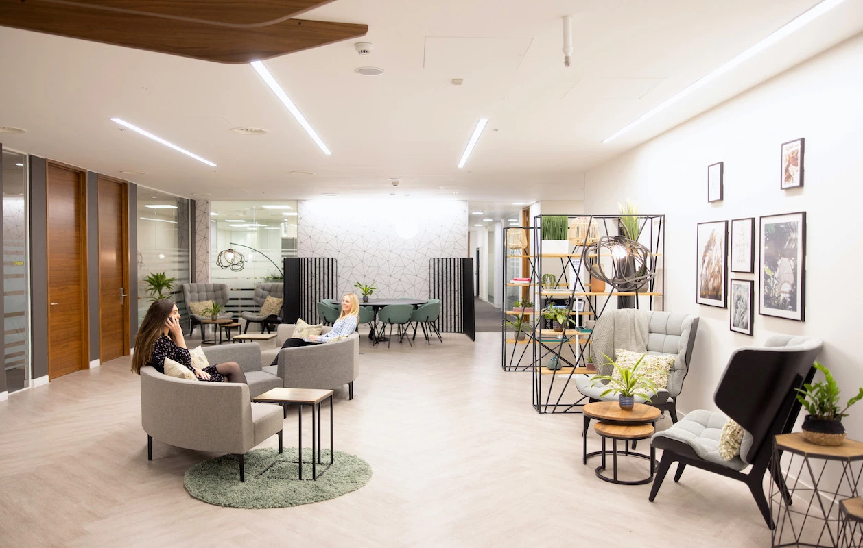 628fa25c9cf9e85d8 at Black Meeting Room Meeting room in London, United Kingdom