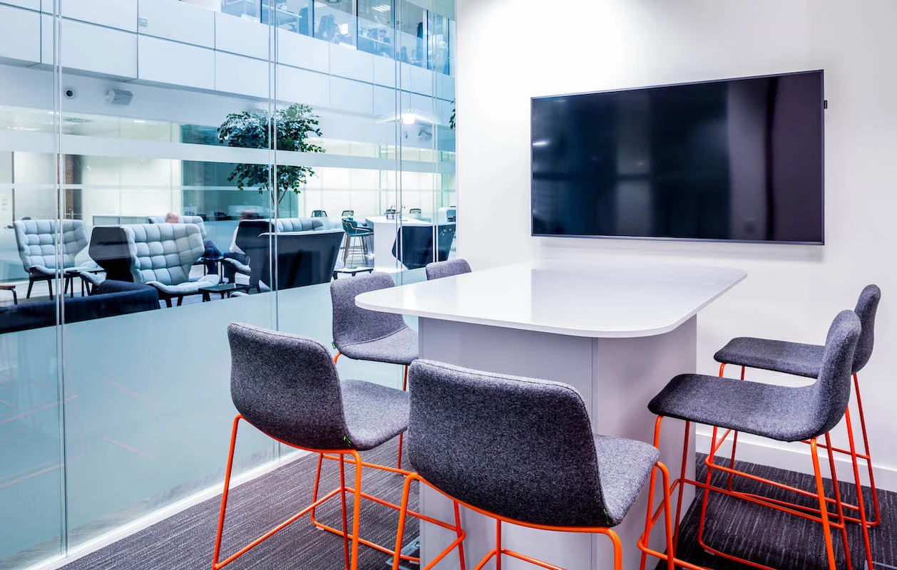 628fa7f5cc12e2ba5 at Sky Meeting Room Meeting room in London, United Kingdom