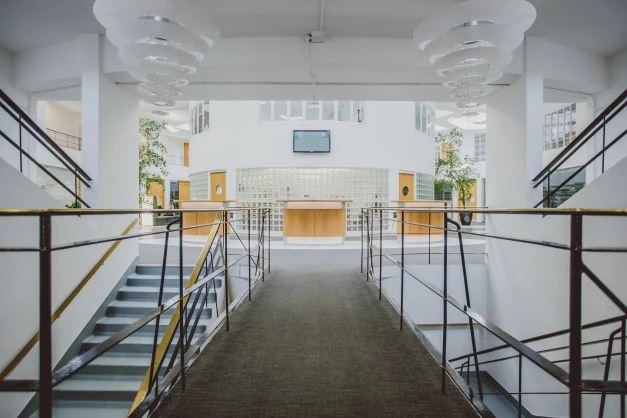 629e52359212f42e7 at Viscount Meeting Room Meeting room in Crawley, United Kingdom