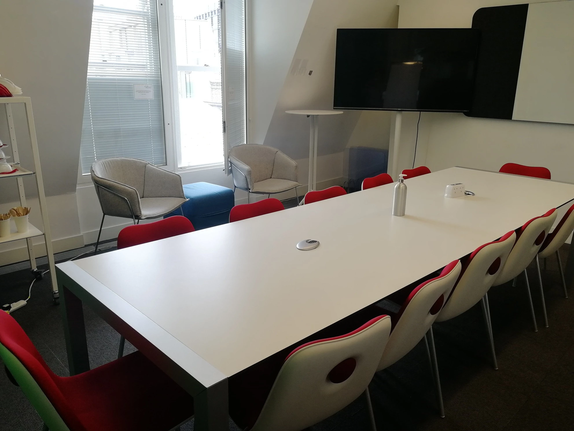 62dab8968ba98d67d at Shared Office Meeting room in London, United Kingdom