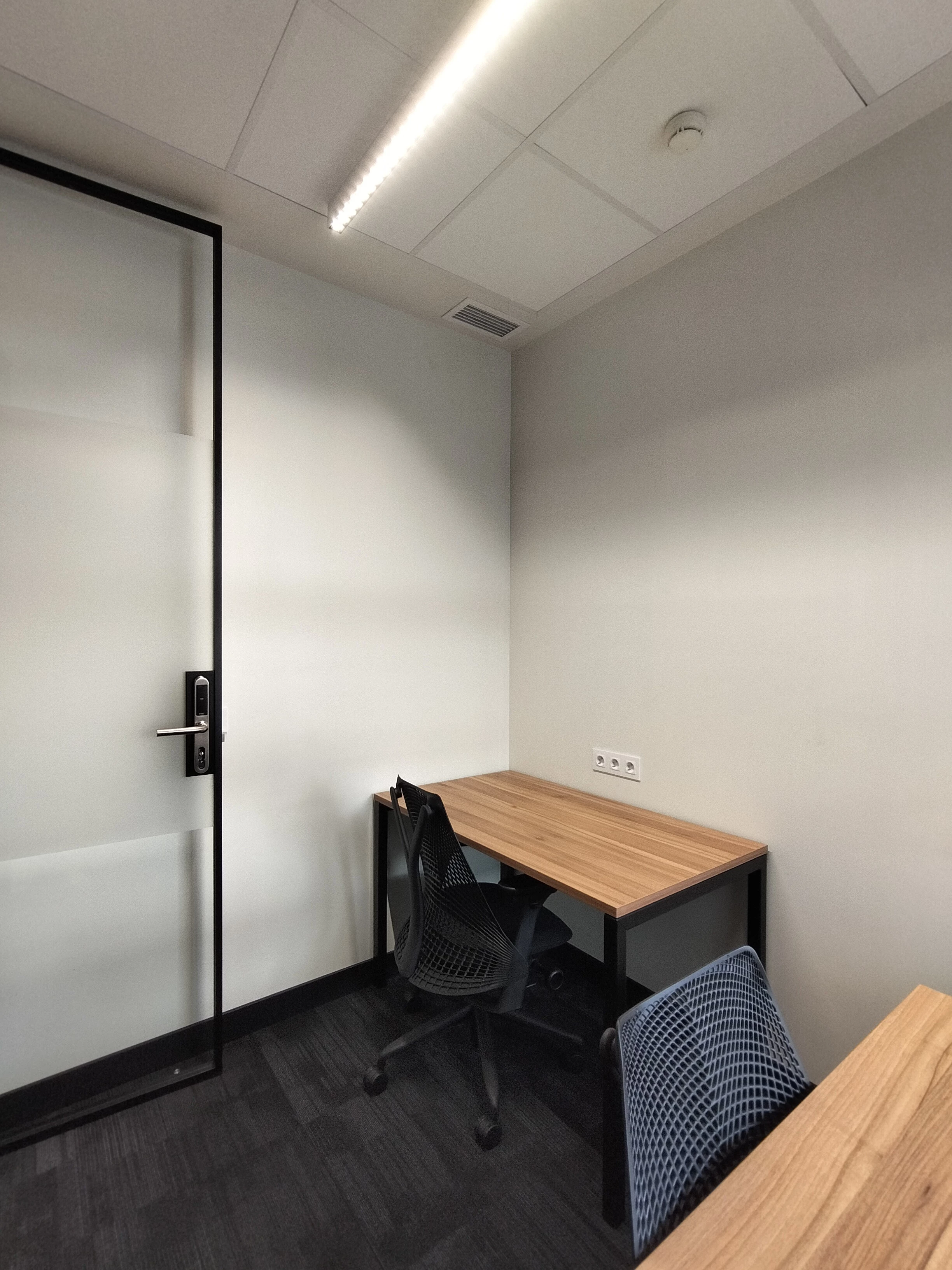 682b3c924e31ef2fc at Private Office for 2 people Office in Lisboa, Portugal