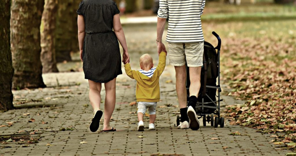 Tante difficoltà per le famiglie nelle Marche: servono politiche più mirate